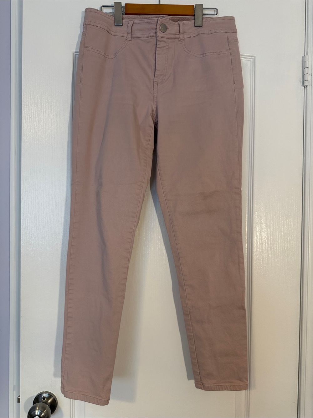 Calvin Klein Women's Skinny Jeans in Dusty Rose size 10